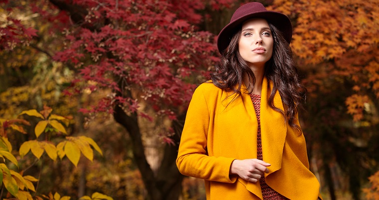 Najmodniejsze kolory jesieni – stylowy poradnik