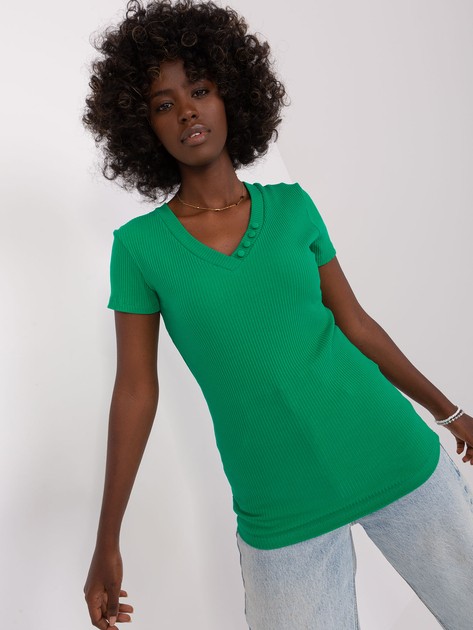 Zielona prążkowana bluzka basic z krótkim rękawem